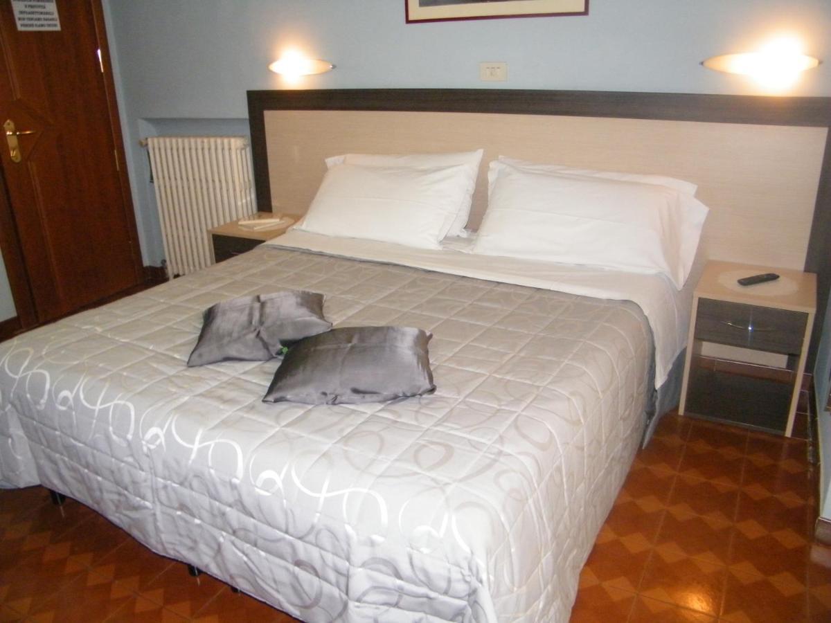 Torino Central-- Rooms And Apartments - Alba Eksteriør billede